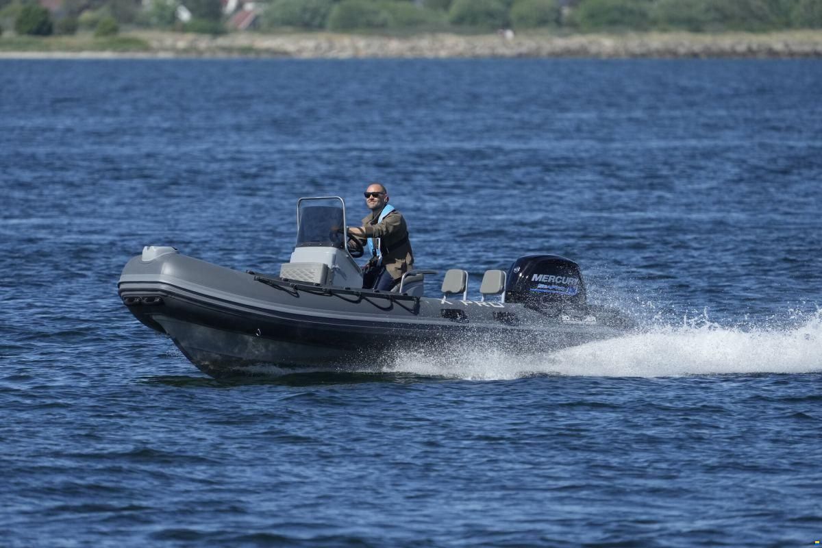 3D Tender X-PRO 535 RIB med F75 hk Mercury SeaPro