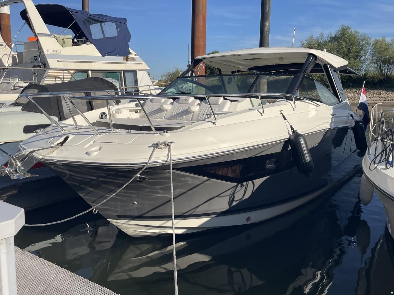 Sea Ray 320 Sundancer
