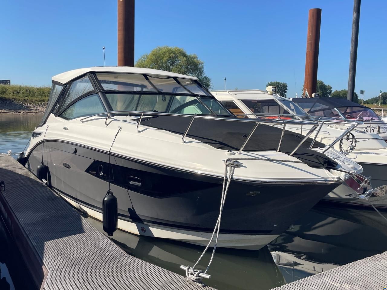 Sea Ray 320 Sundancer