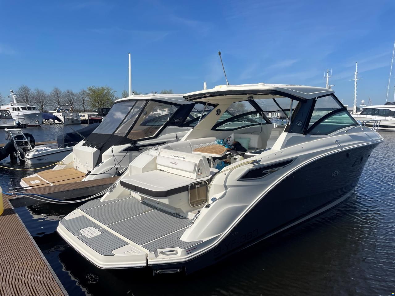 Sea Ray 320 Sundancer