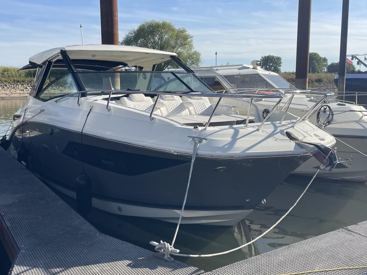 Sea Ray 320 Sundancer