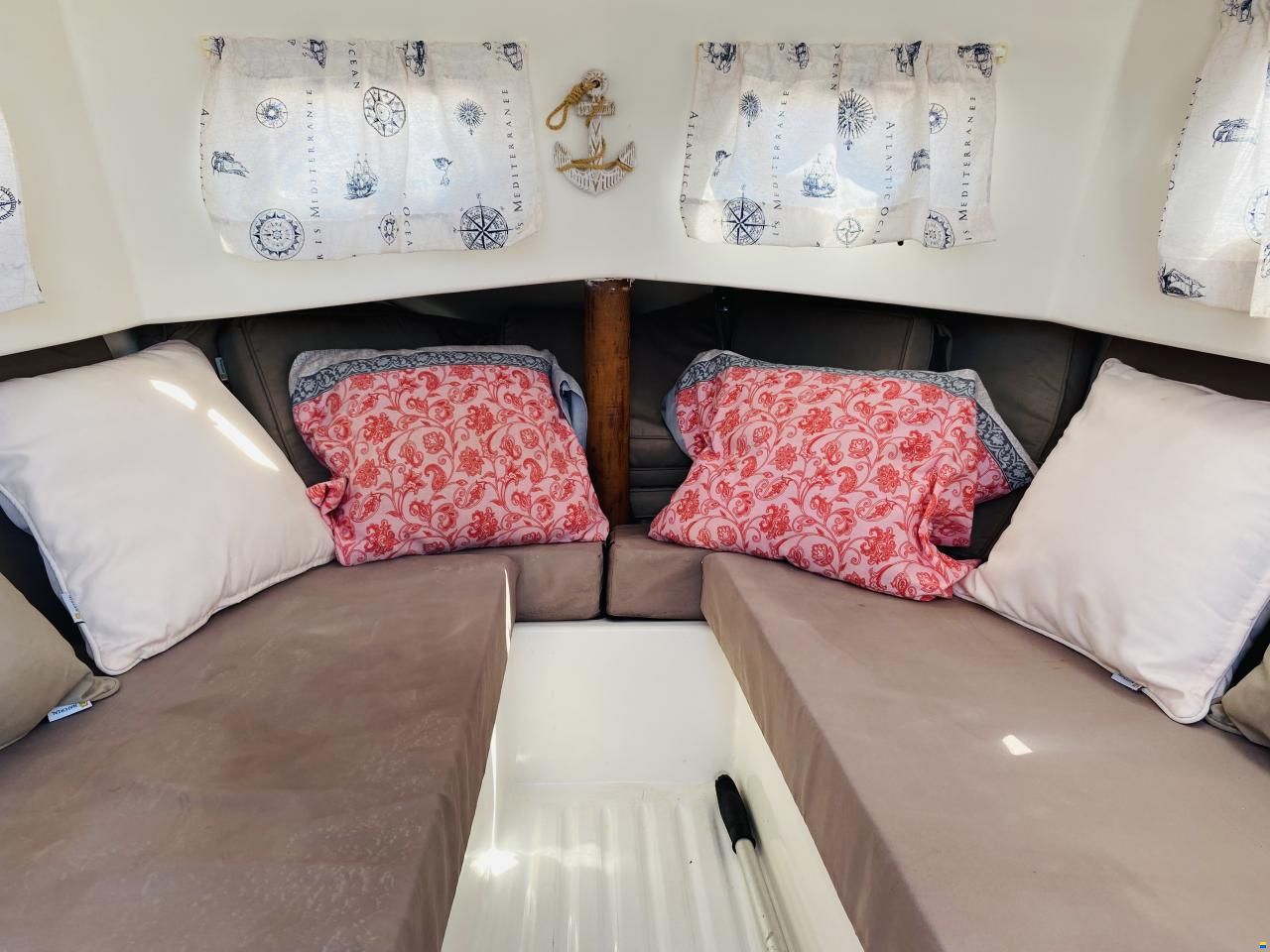 MENORQUIN YACHTS
