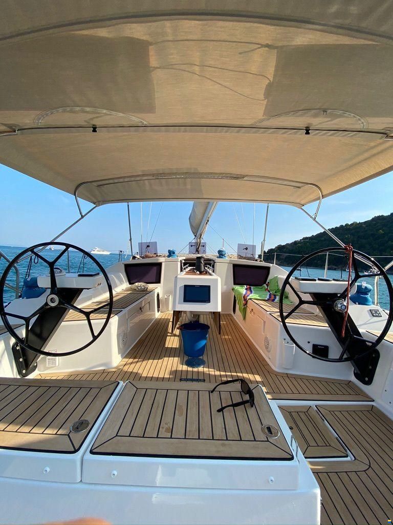 Dufour 430 large