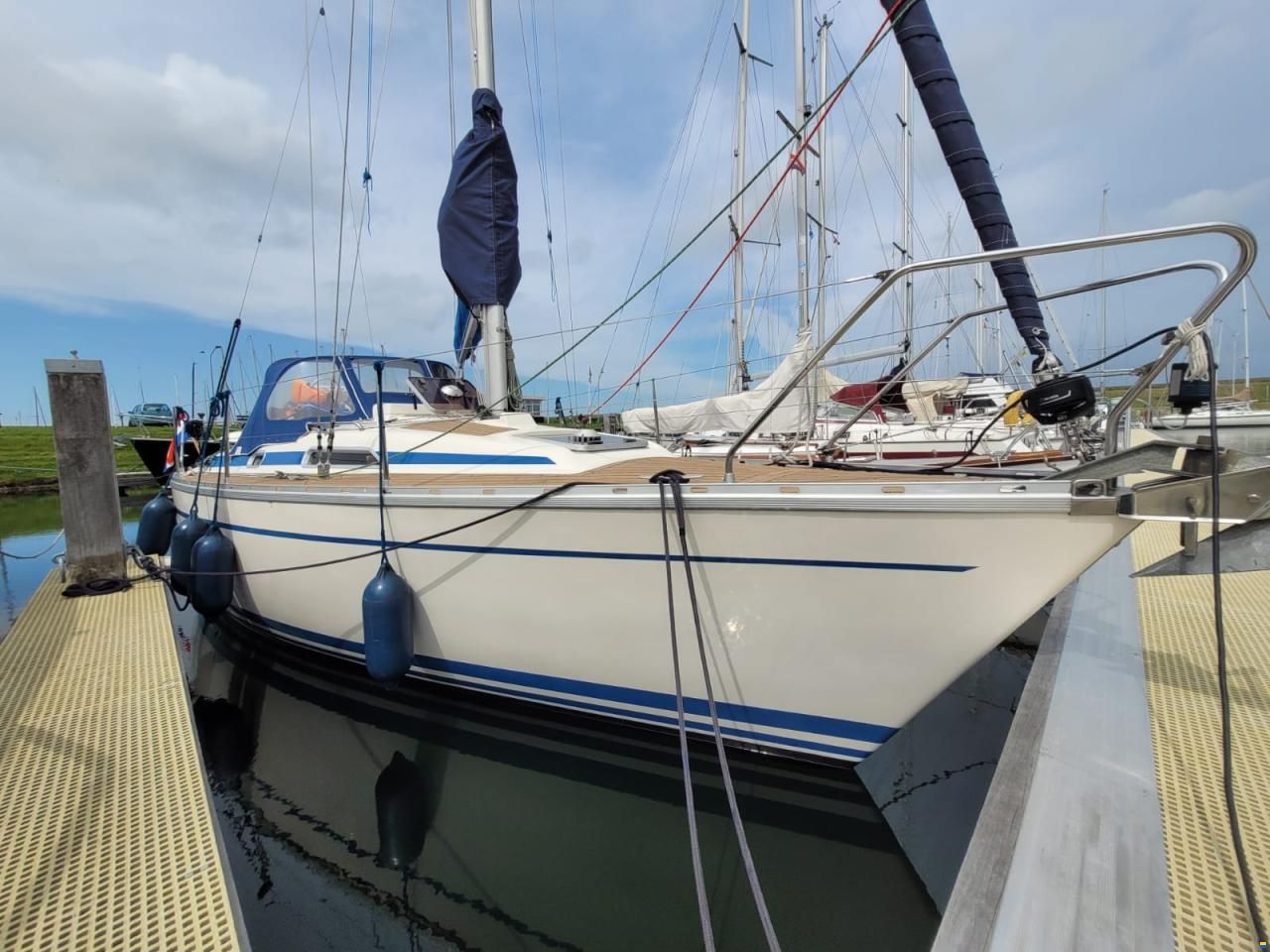 Bavaria 30