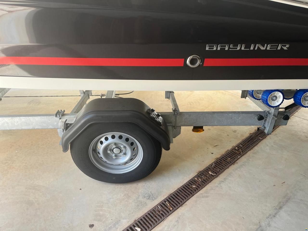 Bayliner VR 5