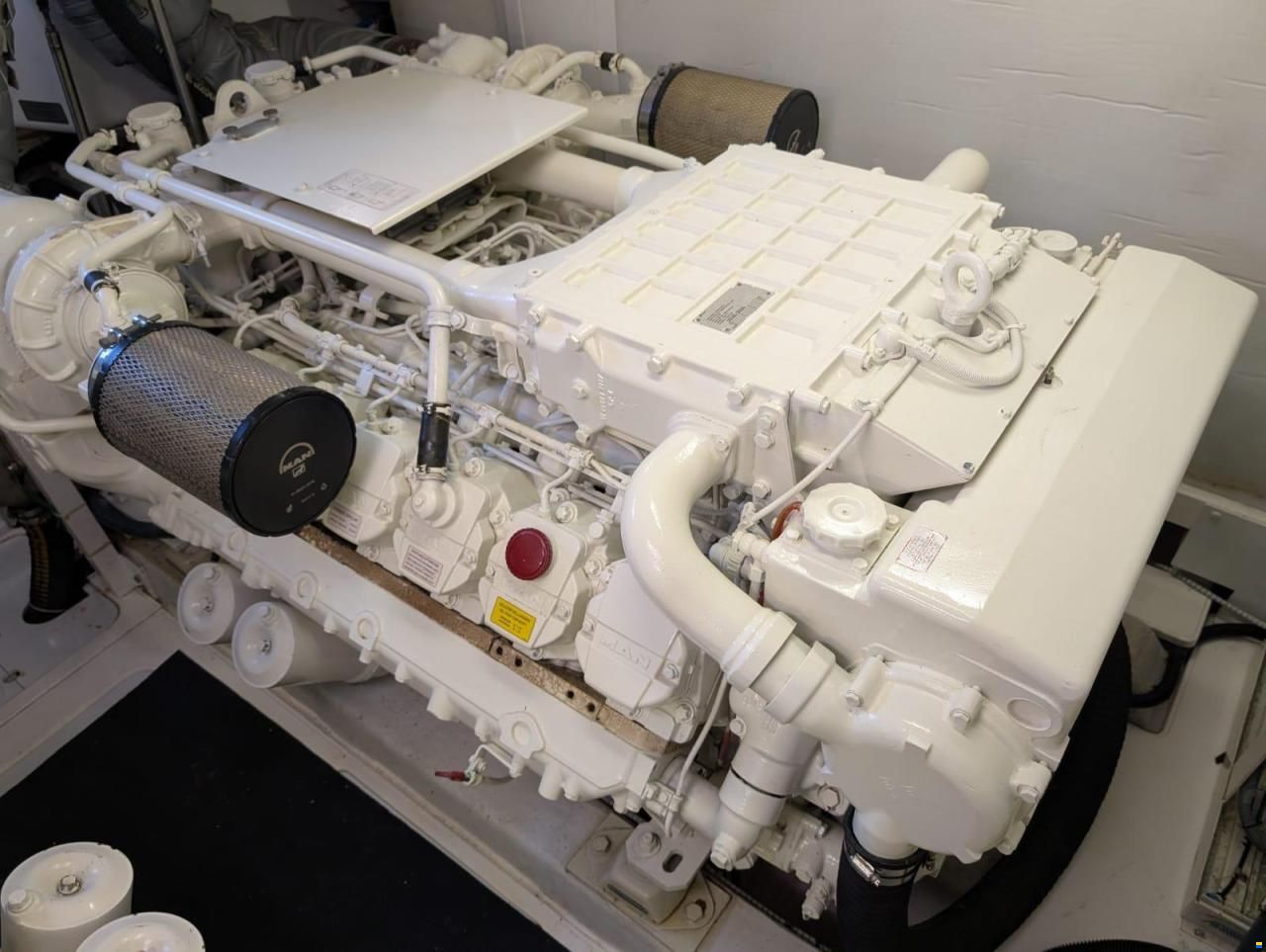 Fairline 68