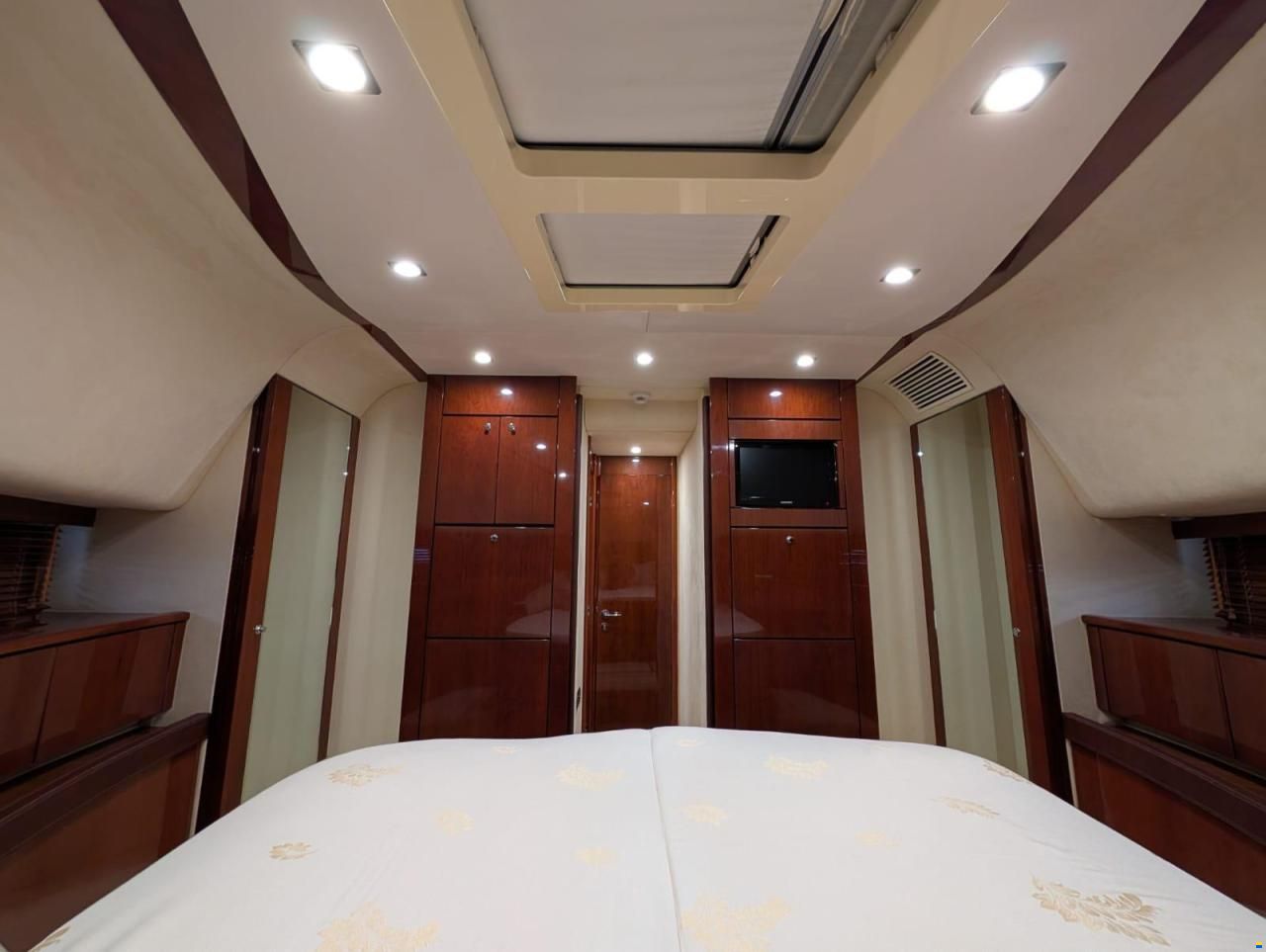 Fairline 68