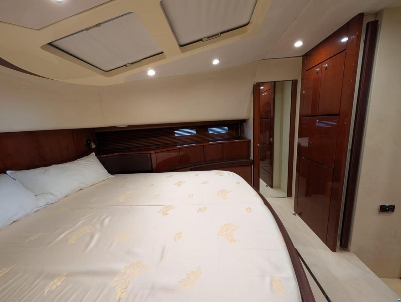 Fairline 68