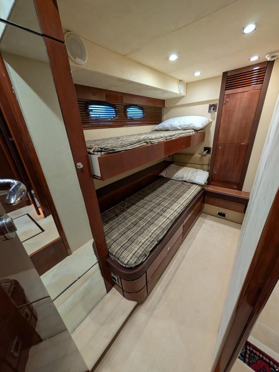 Fairline 68