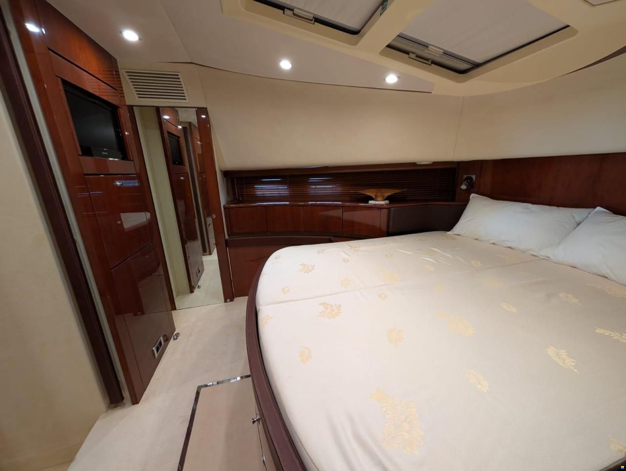 Fairline 68