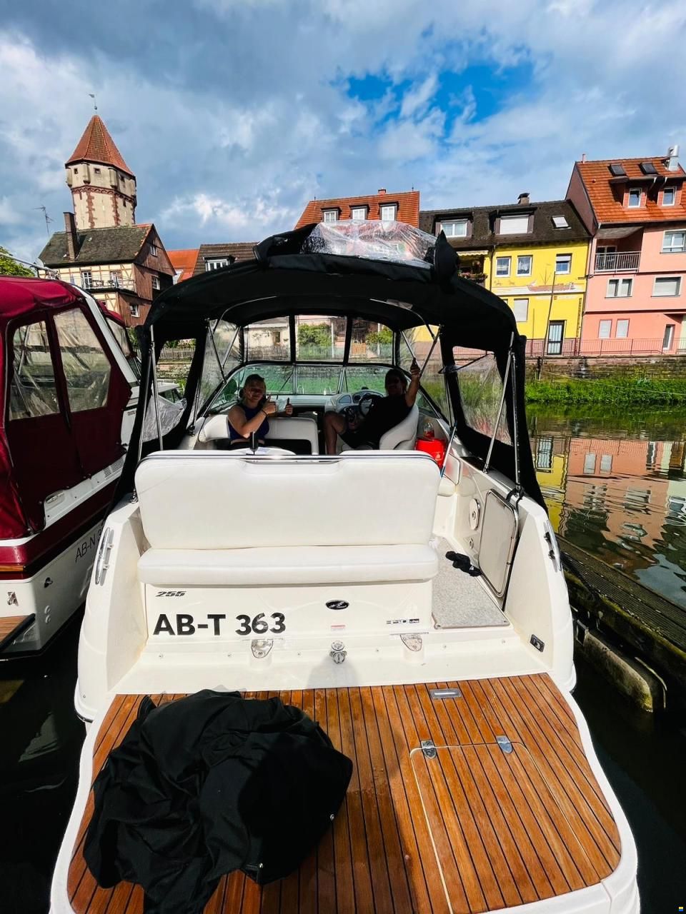 Sea Ray er 255