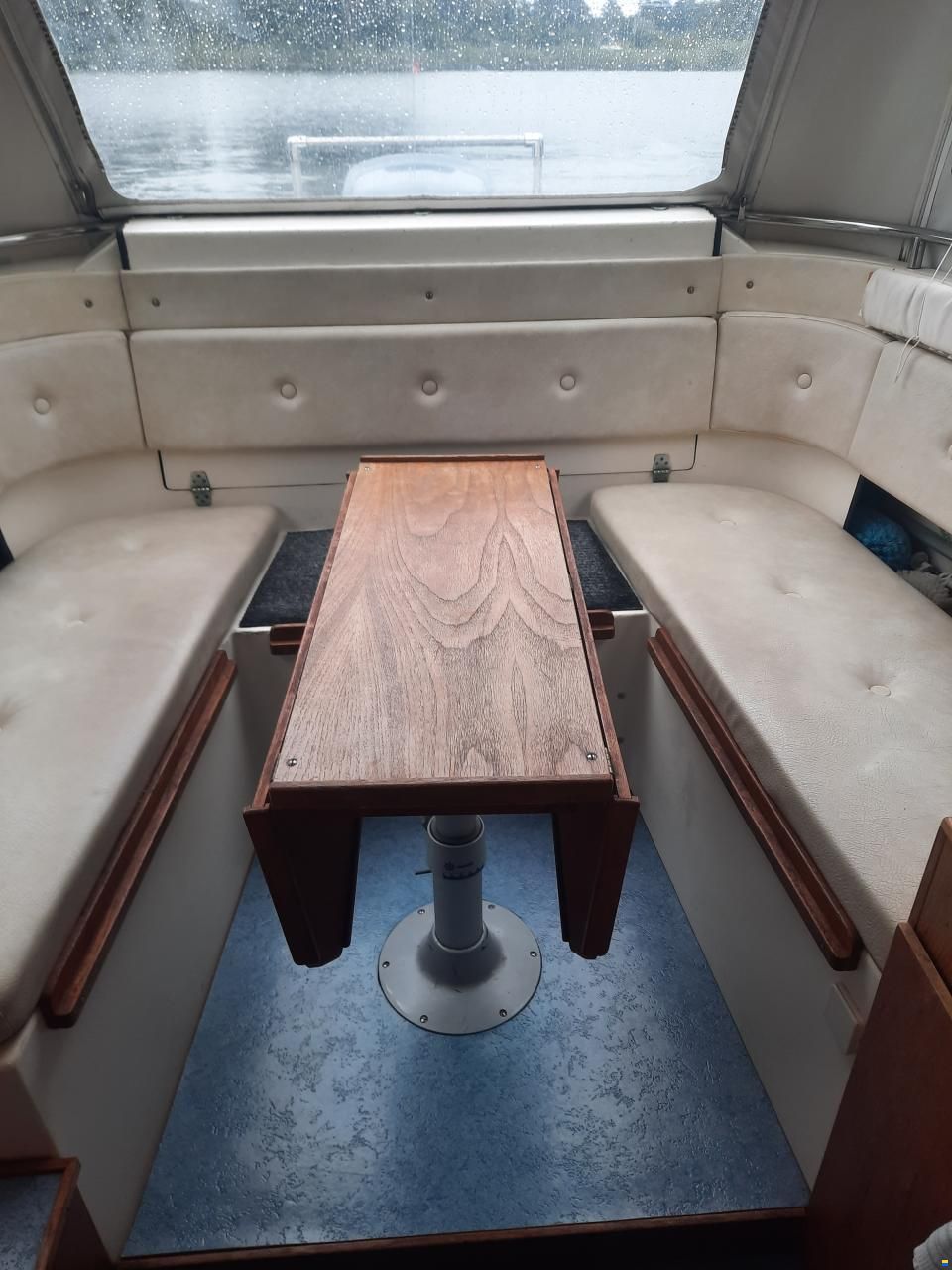 Uttern Vorderkajütboot