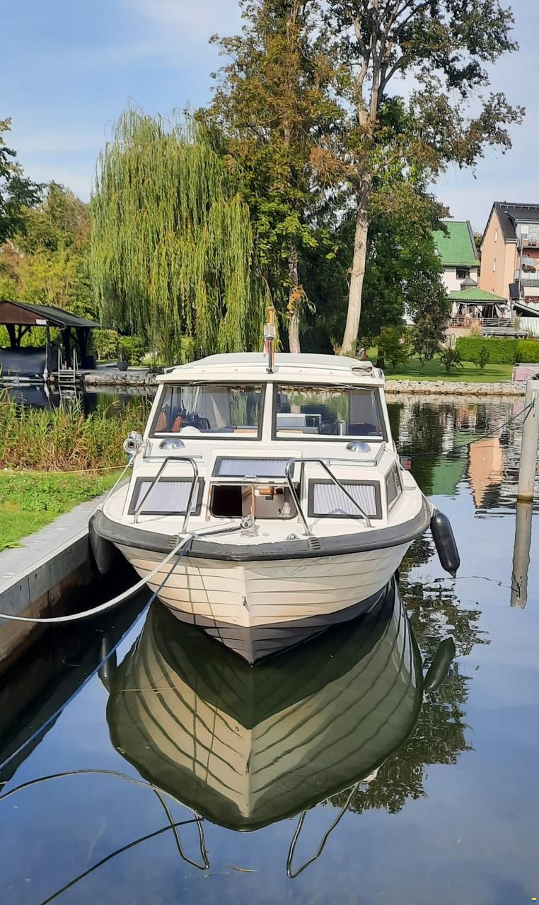 Uttern Vorderkajütboot
