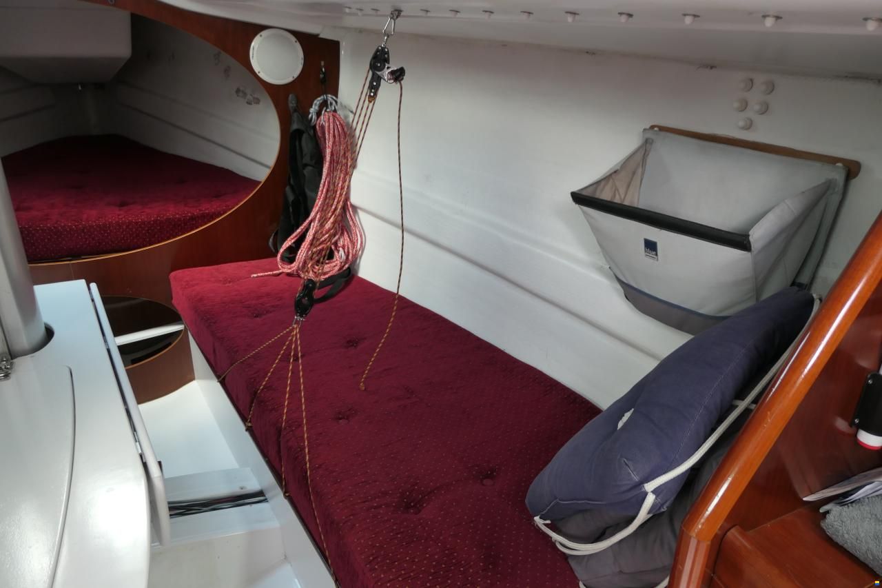 Beneteau First 27.7