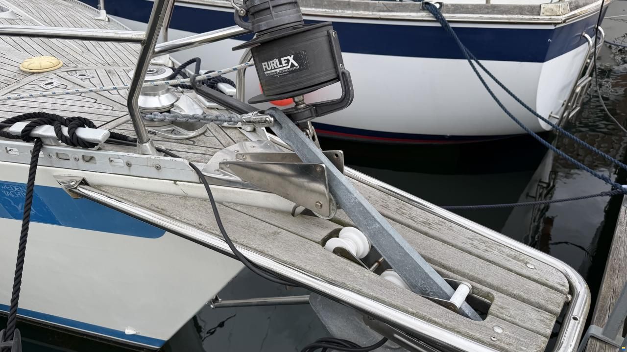 Sweden Yachts 340