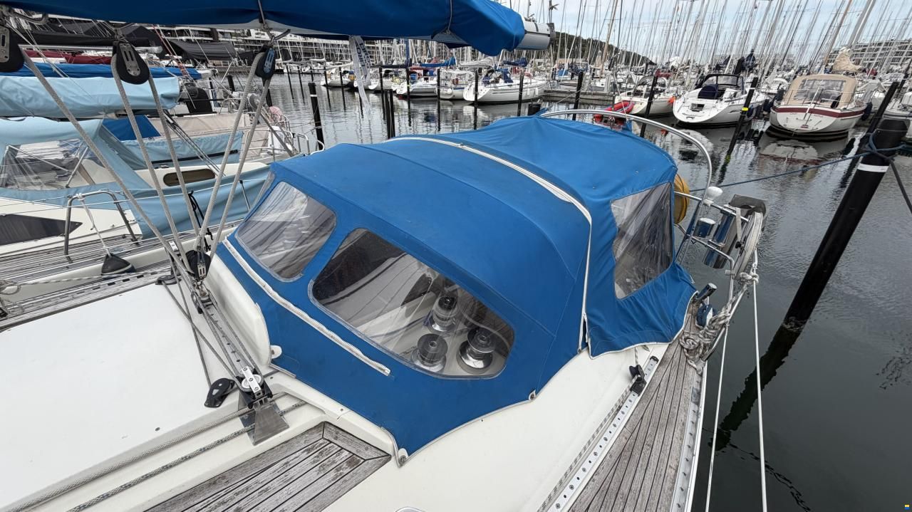 Sweden Yachts 340