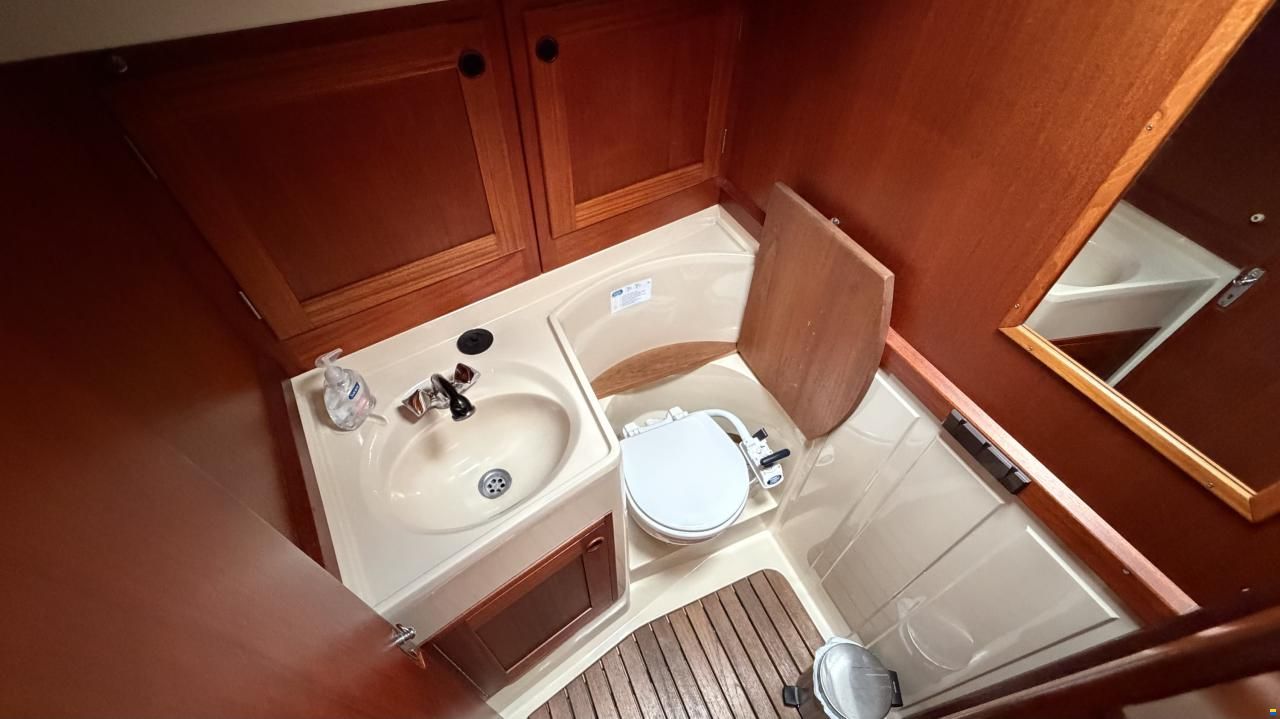 Sweden Yachts 340