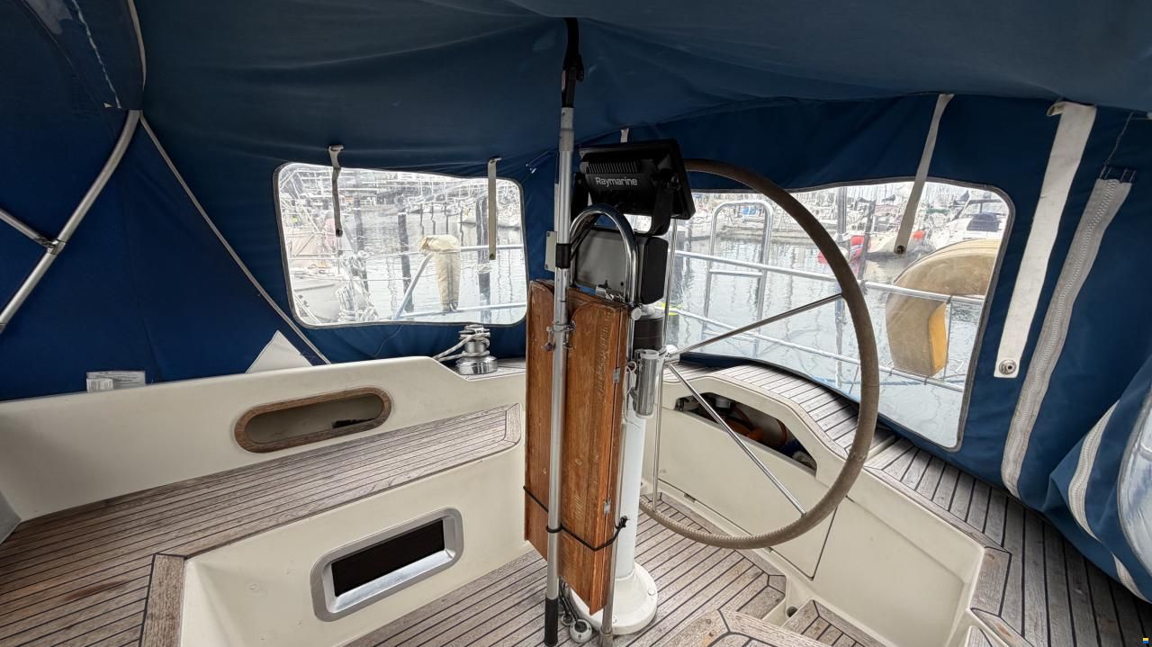 Sweden Yachts 340