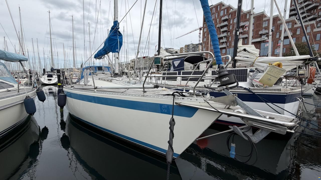 Sweden Yachts 340