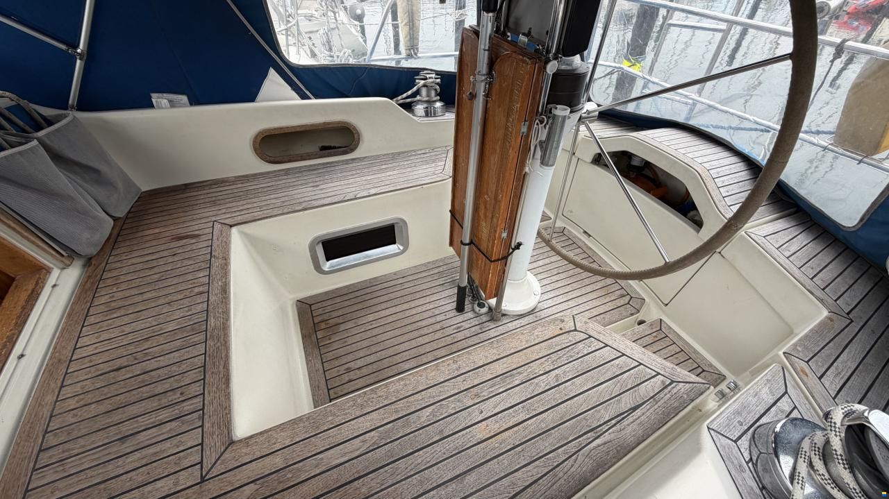 Sweden Yachts 340