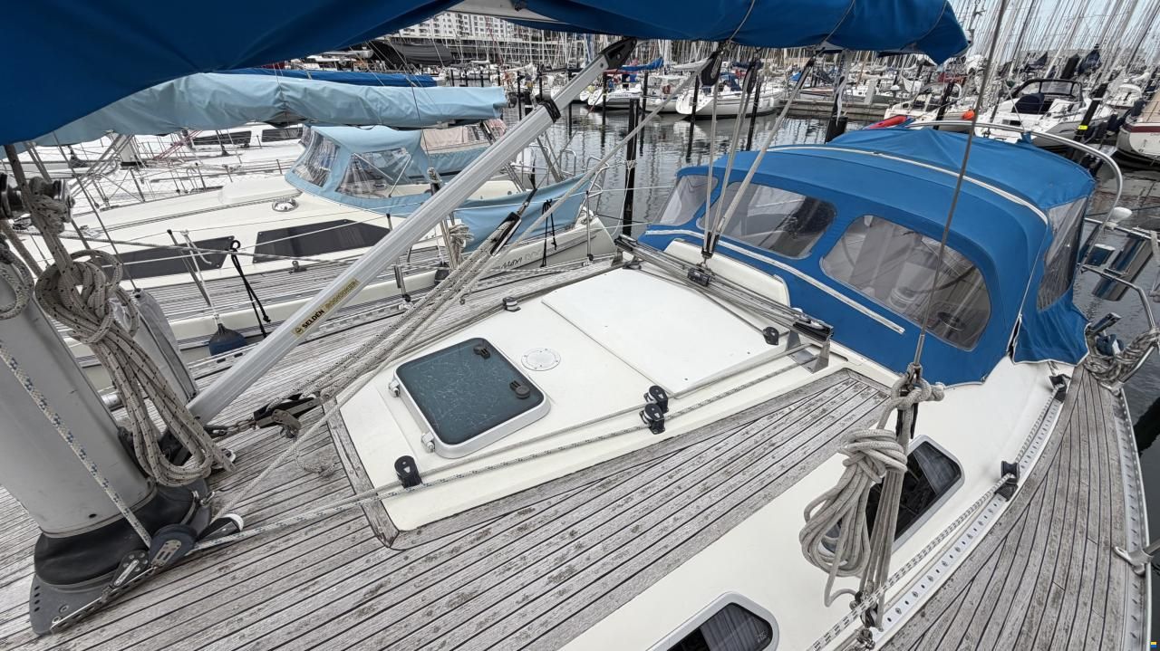 Sweden Yachts 340