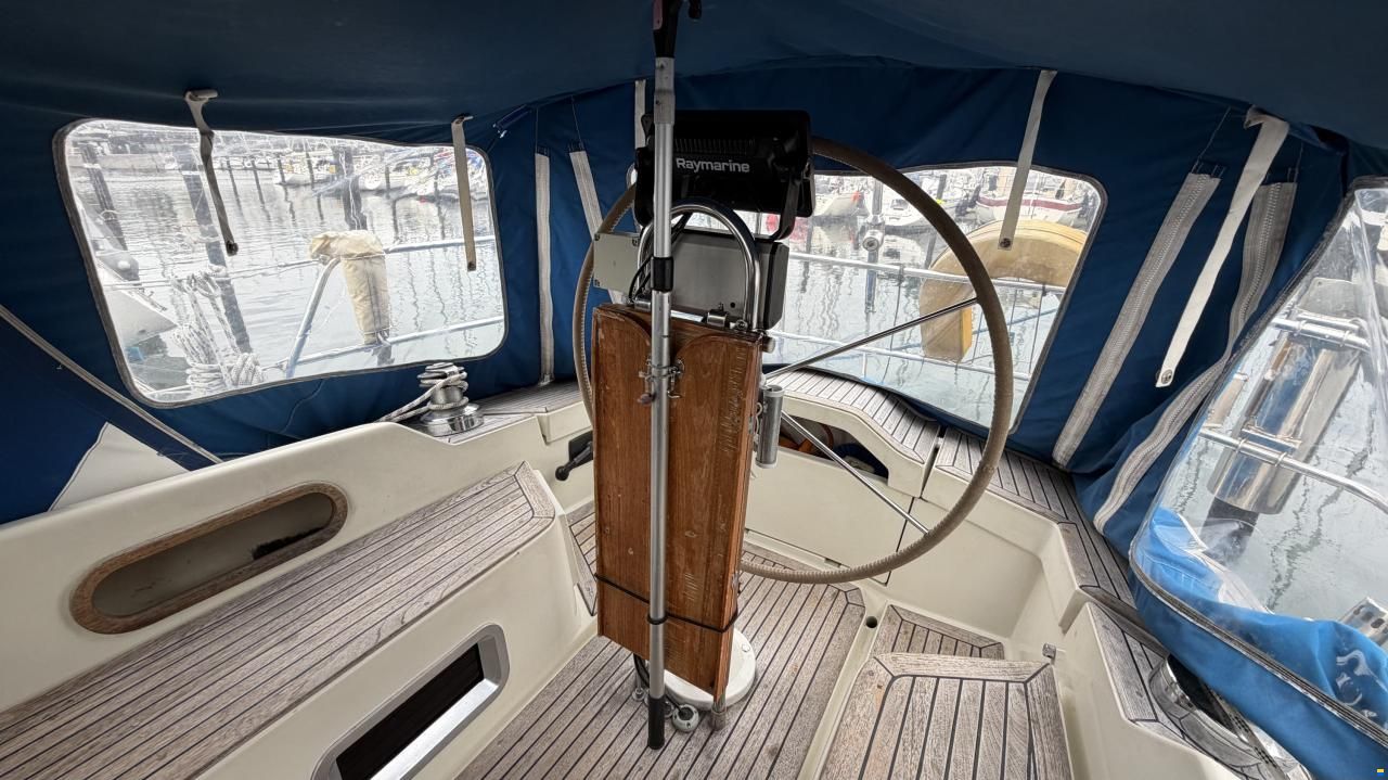 Sweden Yachts 340