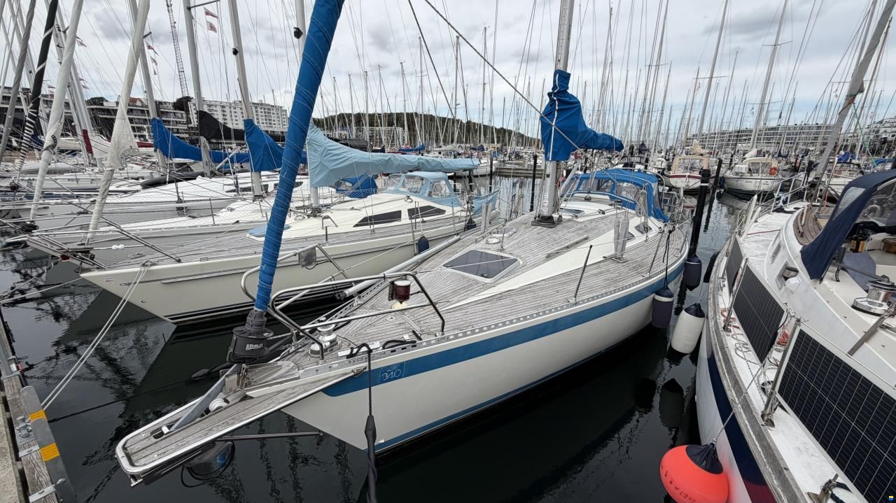 Sweden Yachts 340