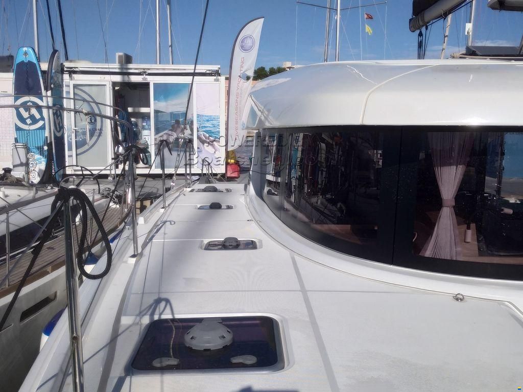 Lagoon 42