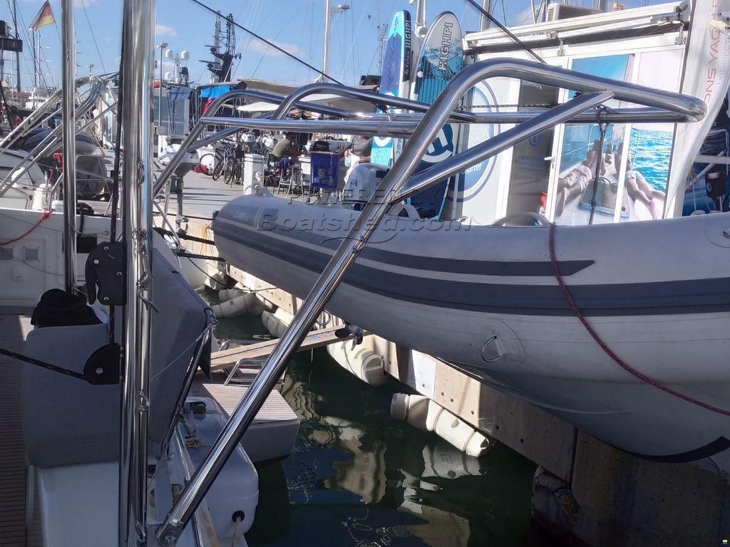 Lagoon 42