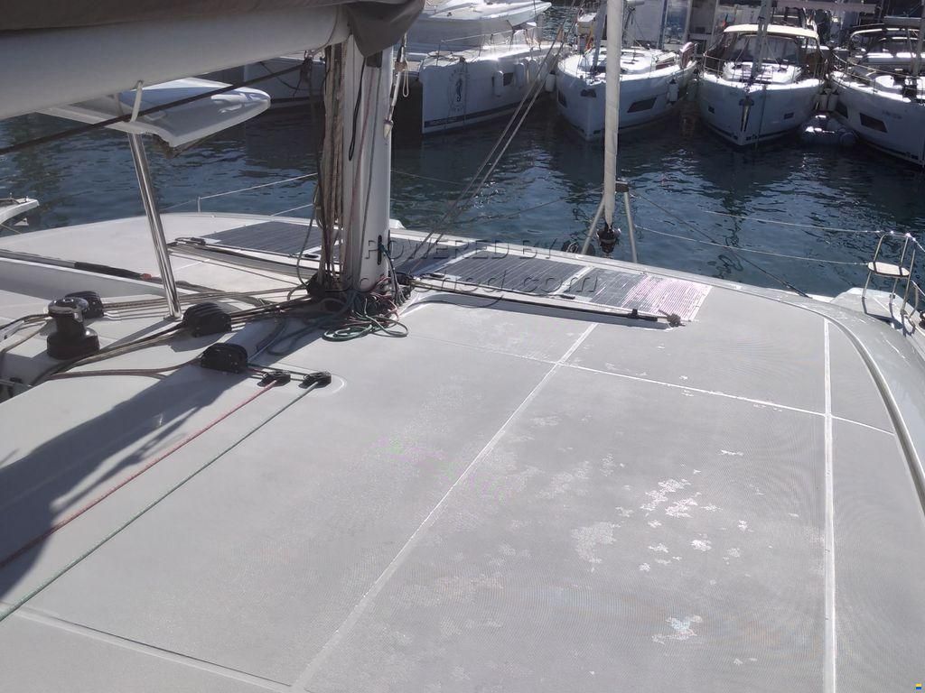 Lagoon 42