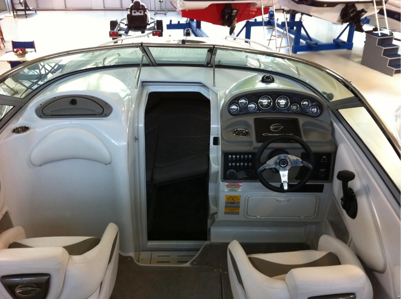Crownline 266 SC Cuddy Cruser