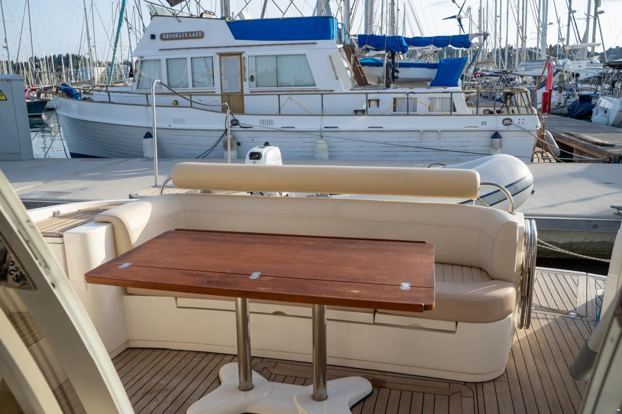 Sealine 42.5 Fly