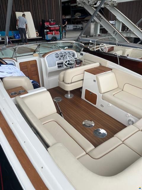 Chris Craft 28 LG Corsair