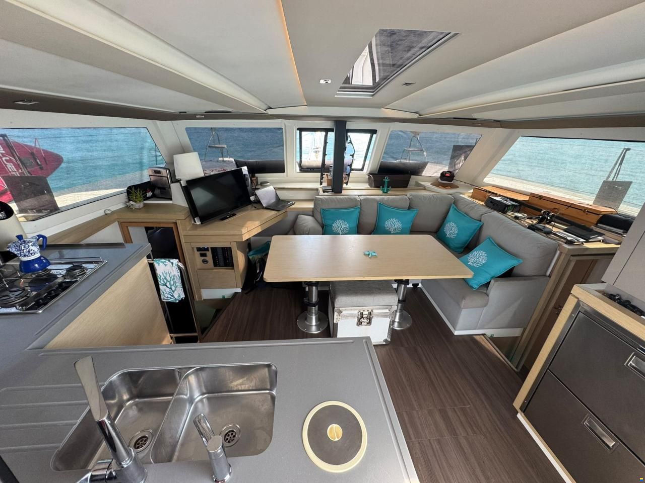 Fountaine Pajot Lucia 40