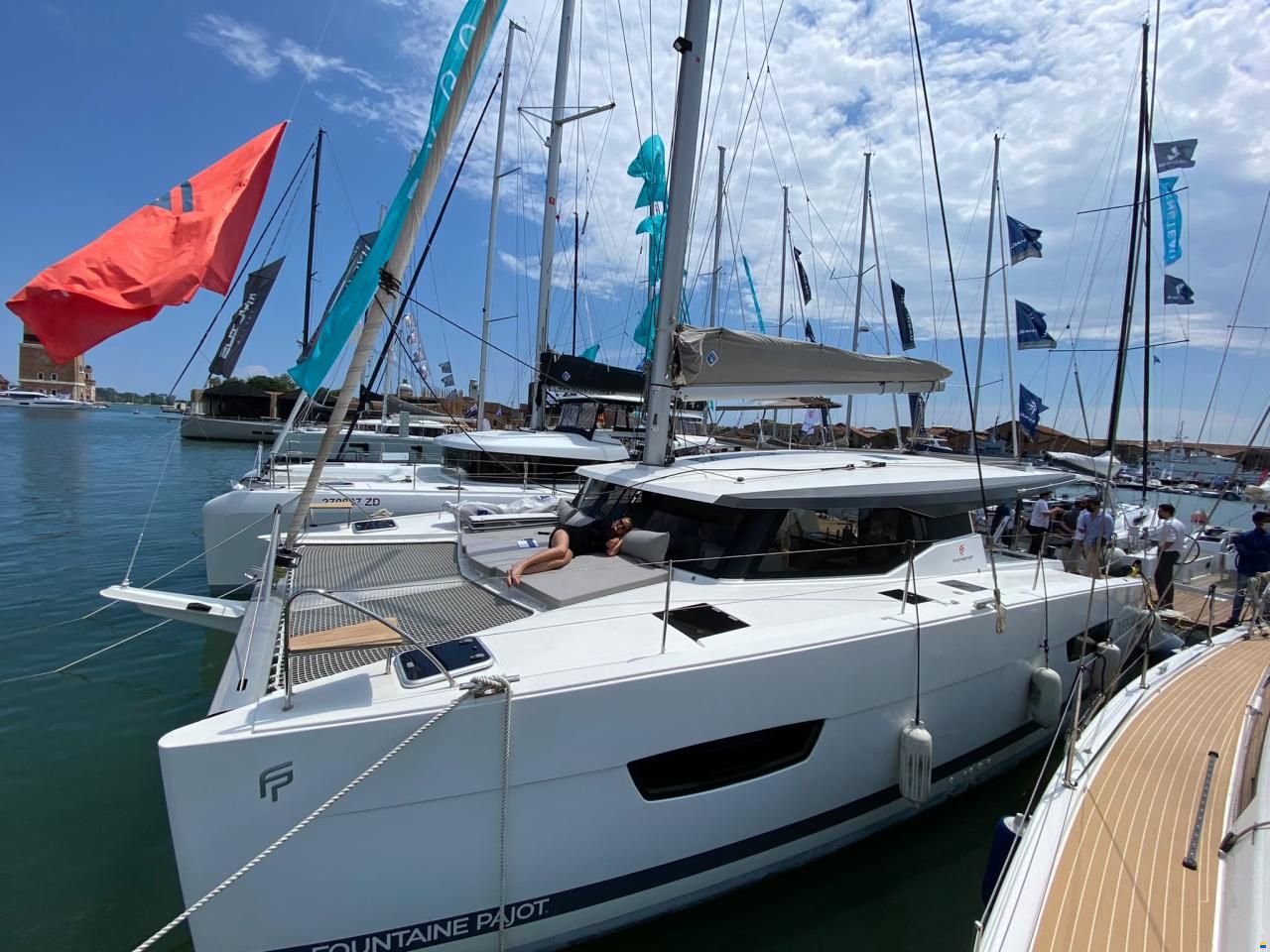 Fountaine Pajot Lucia 40