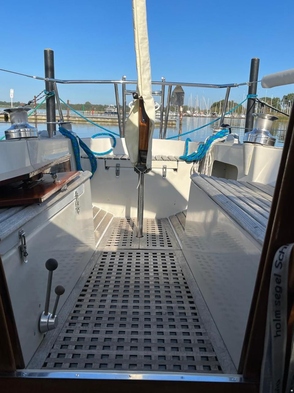 Bianca Commander 31
