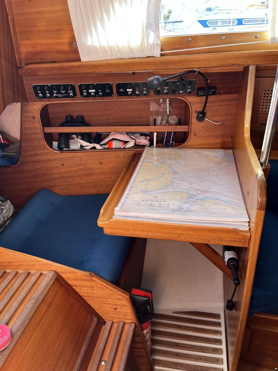 Bianca Commander 31