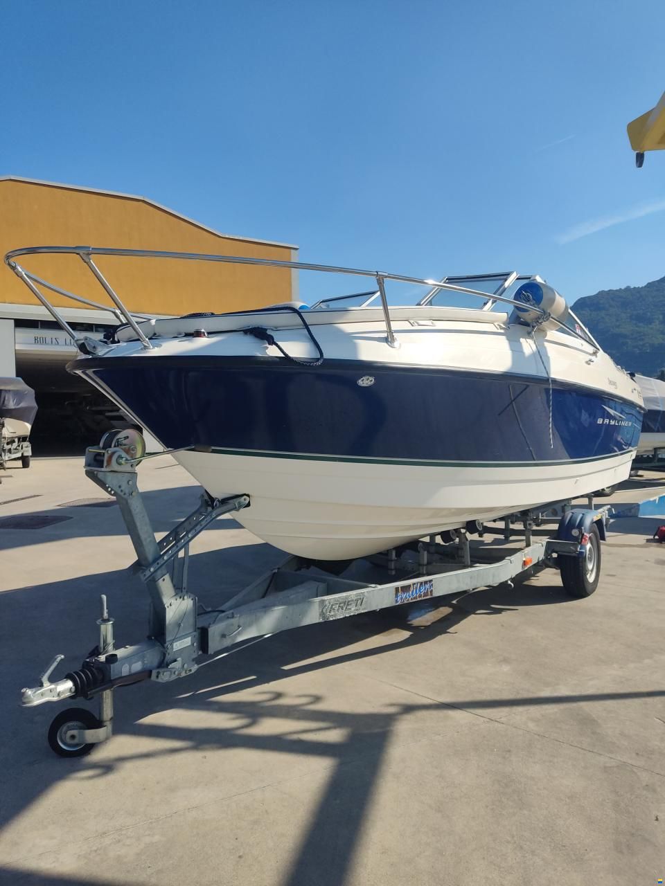 Bayliner Discovery 192