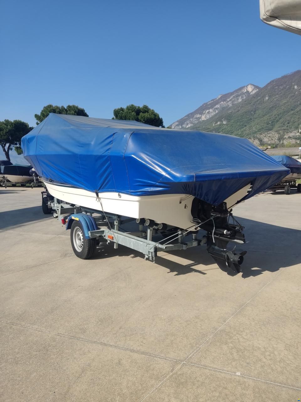 Bayliner Discovery 192