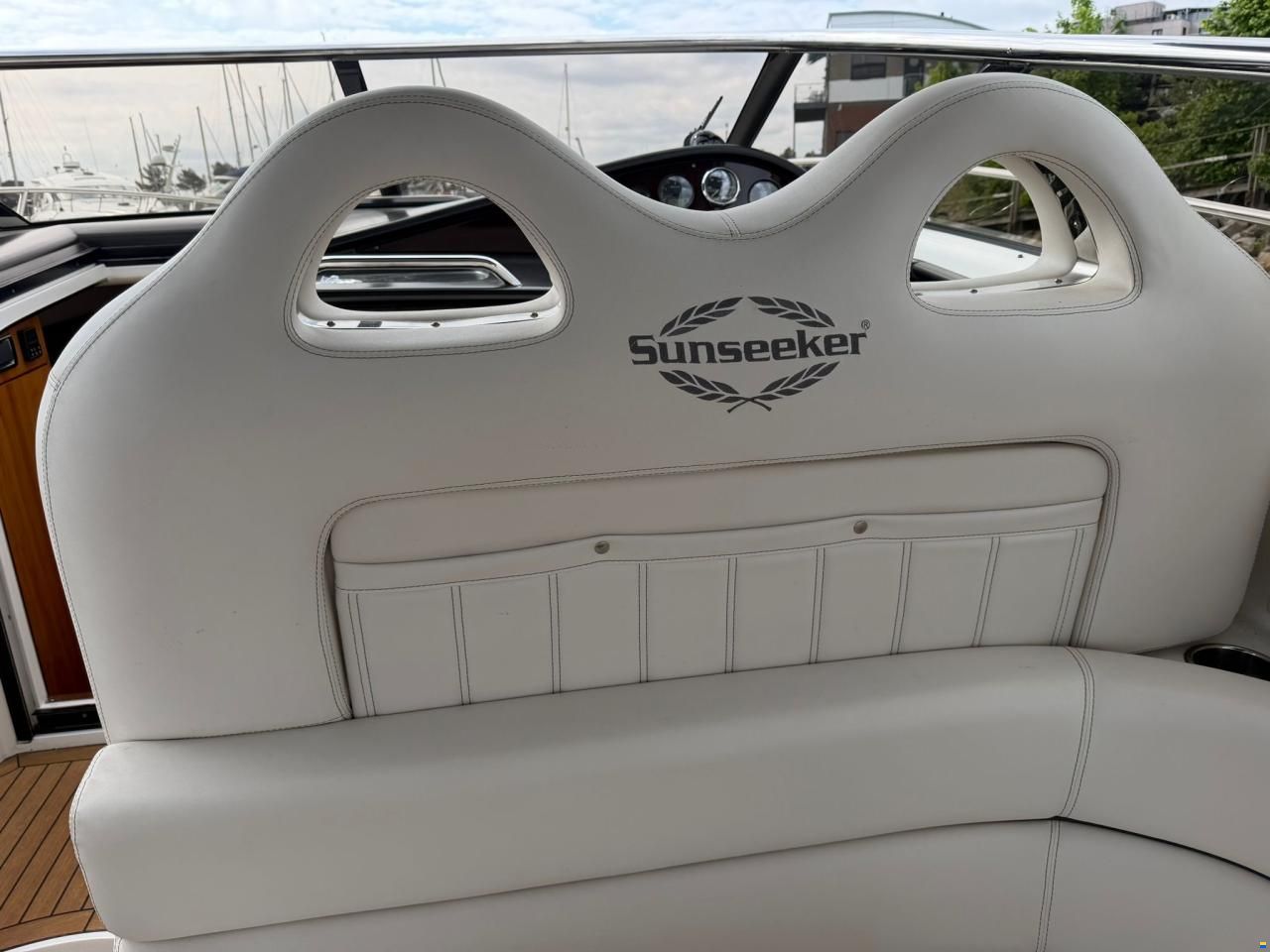 Sunseeker Superhawk 43