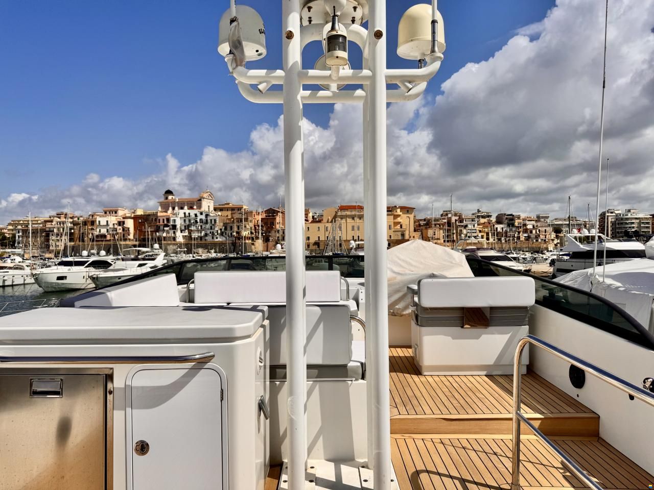 Sundeck 550