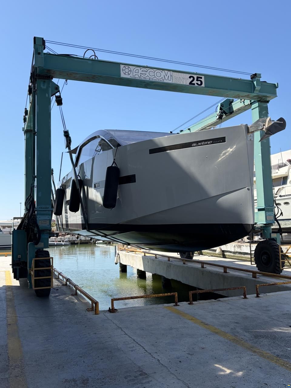 De Antonio D46 Cruiser