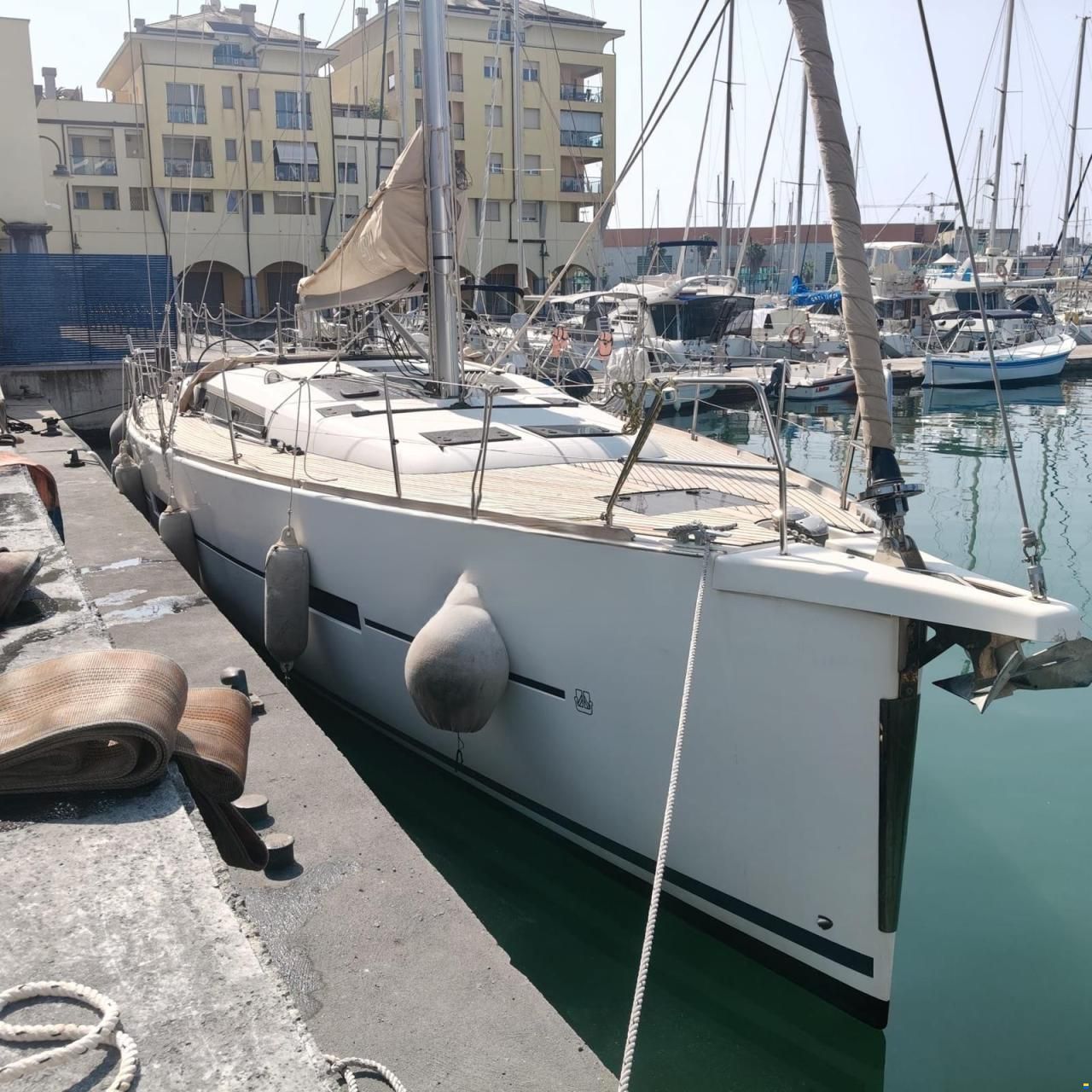 Dufour Grand Large 460