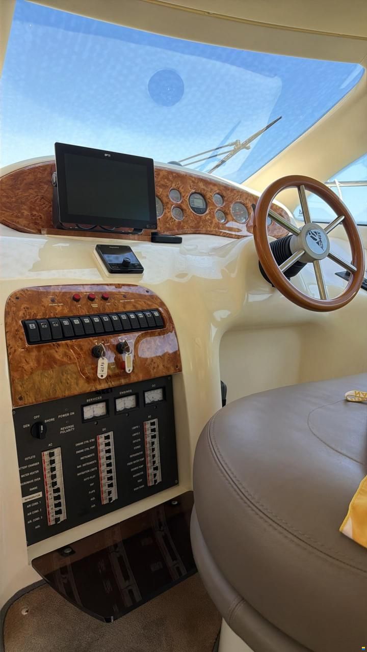 Azimut 39 Fly