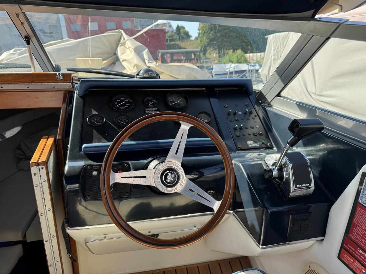 Sea Ray 260 CC