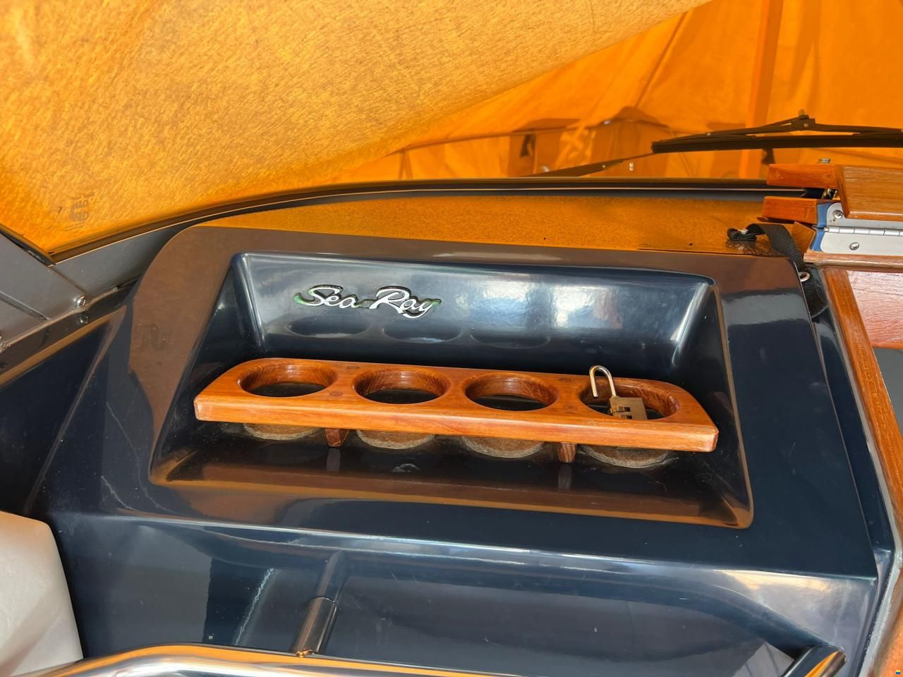 Sea Ray 260 CC