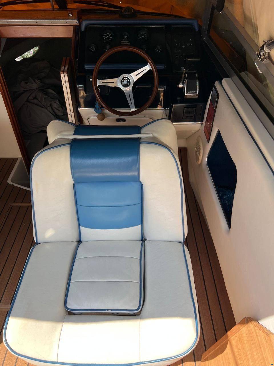 Sea Ray 260 CC