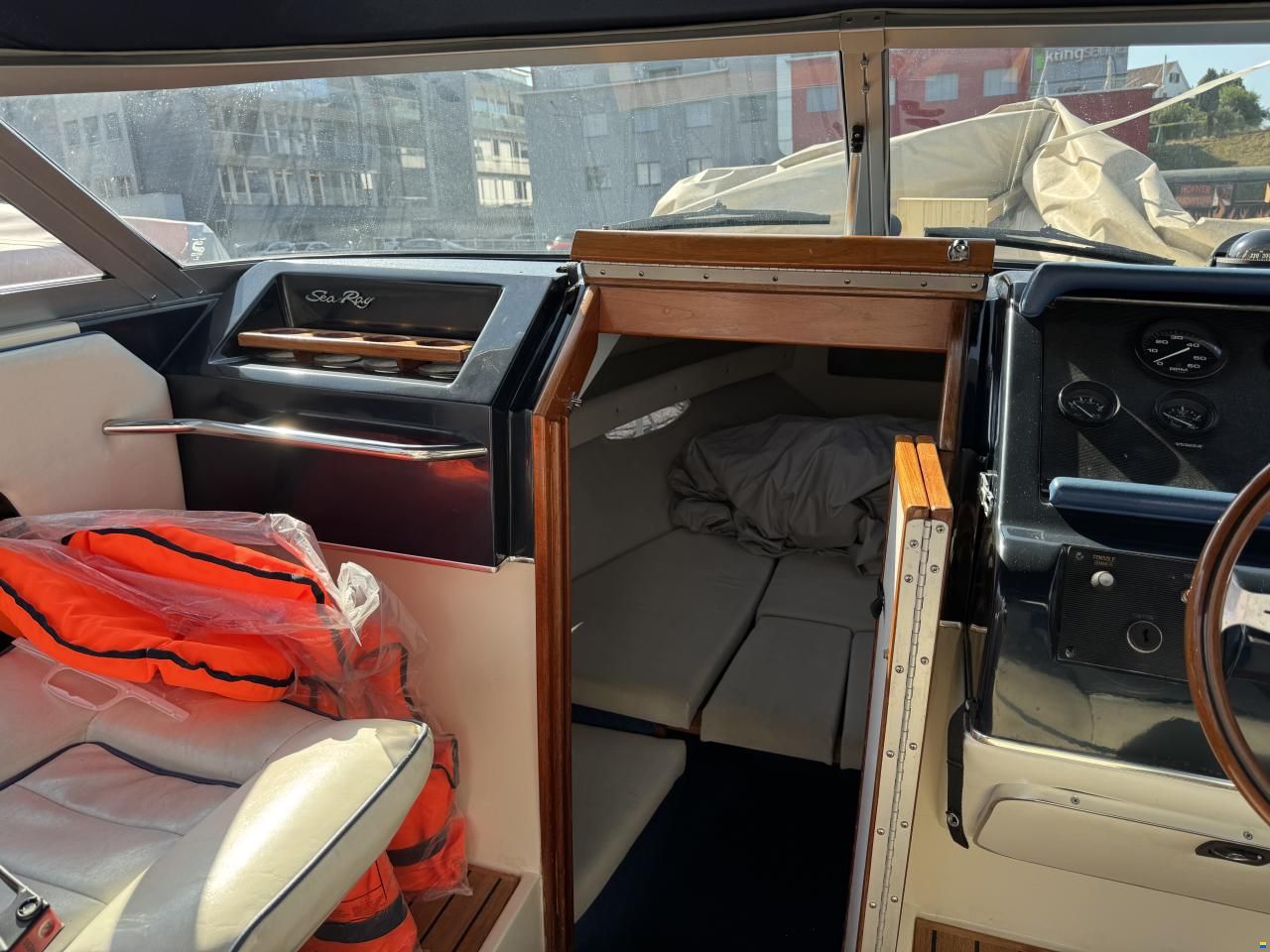 Sea Ray 260 CC