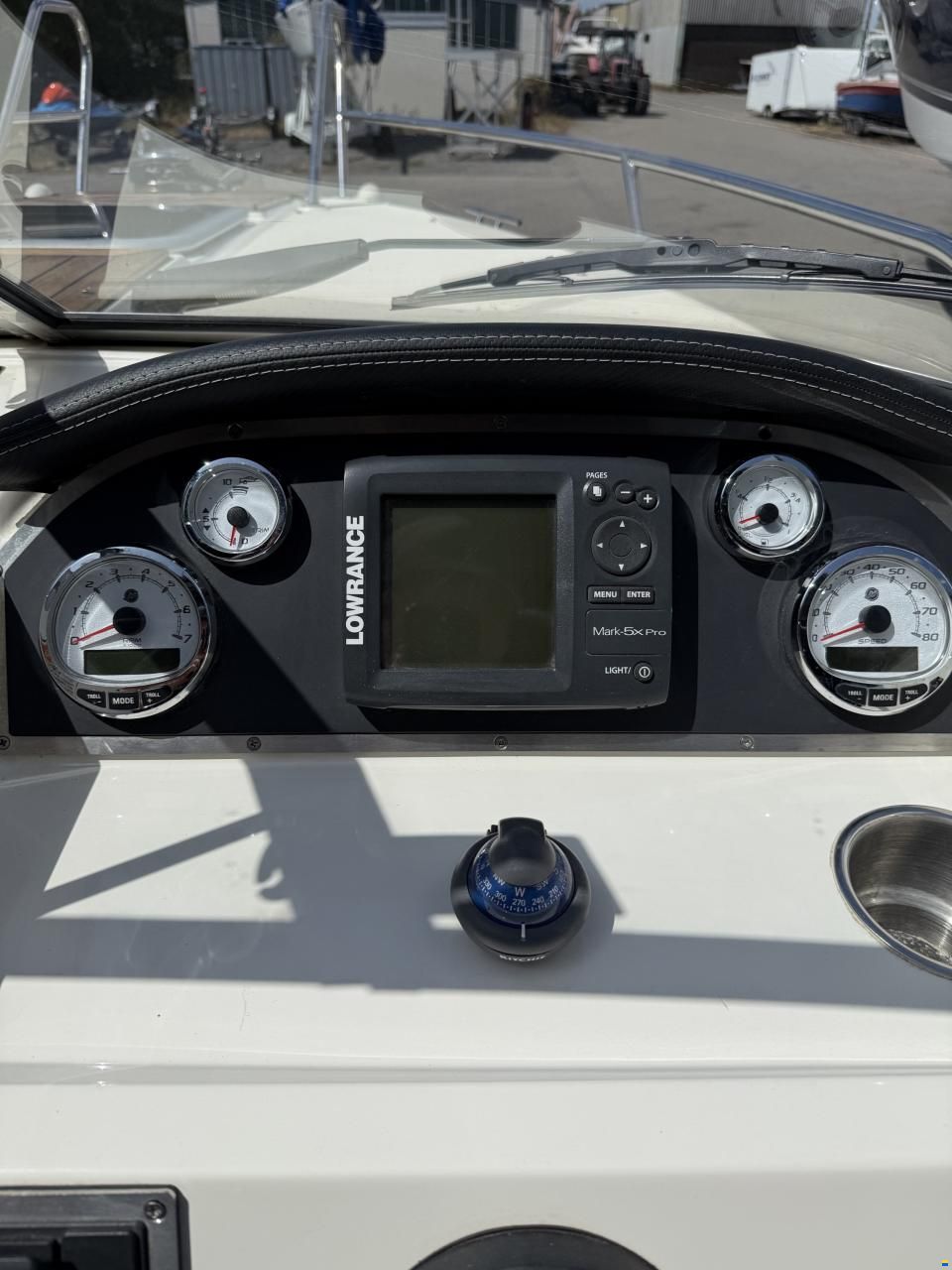 Quicksilver Activ 645 Cabin