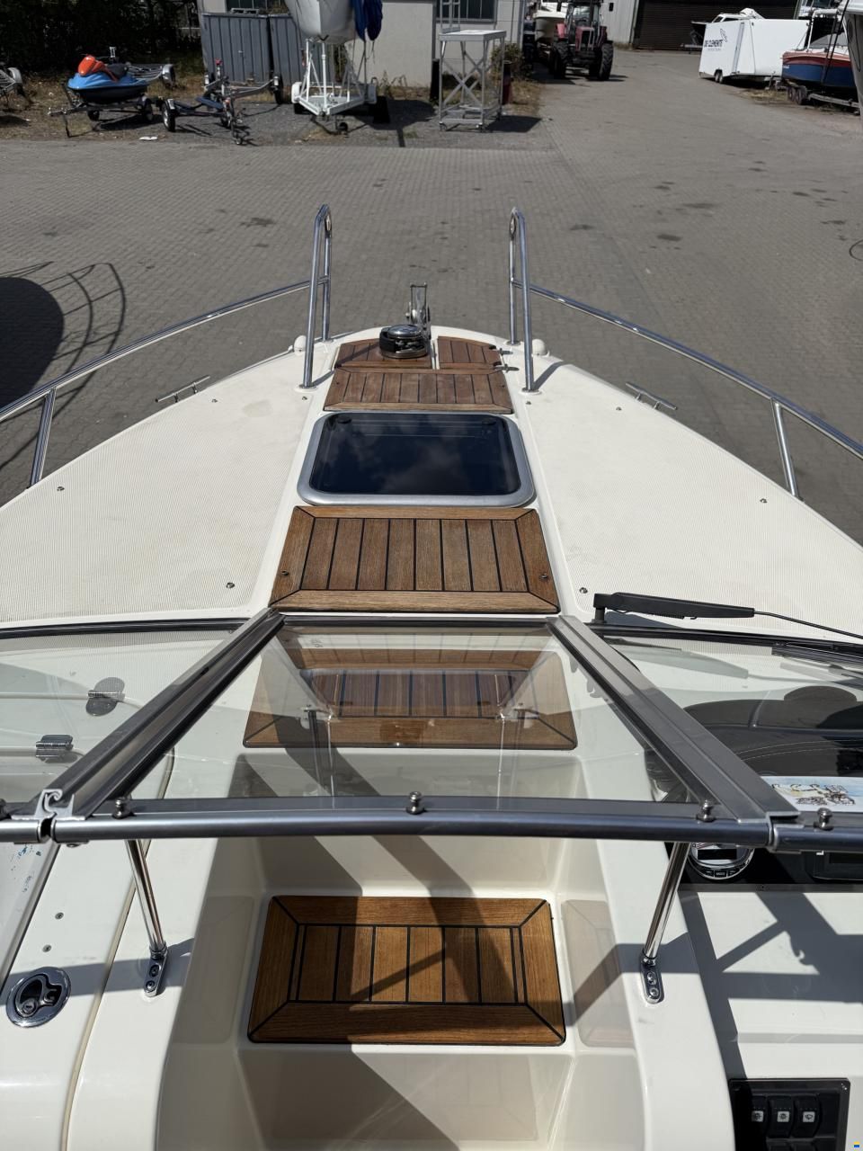 Quicksilver Activ 645 Cabin